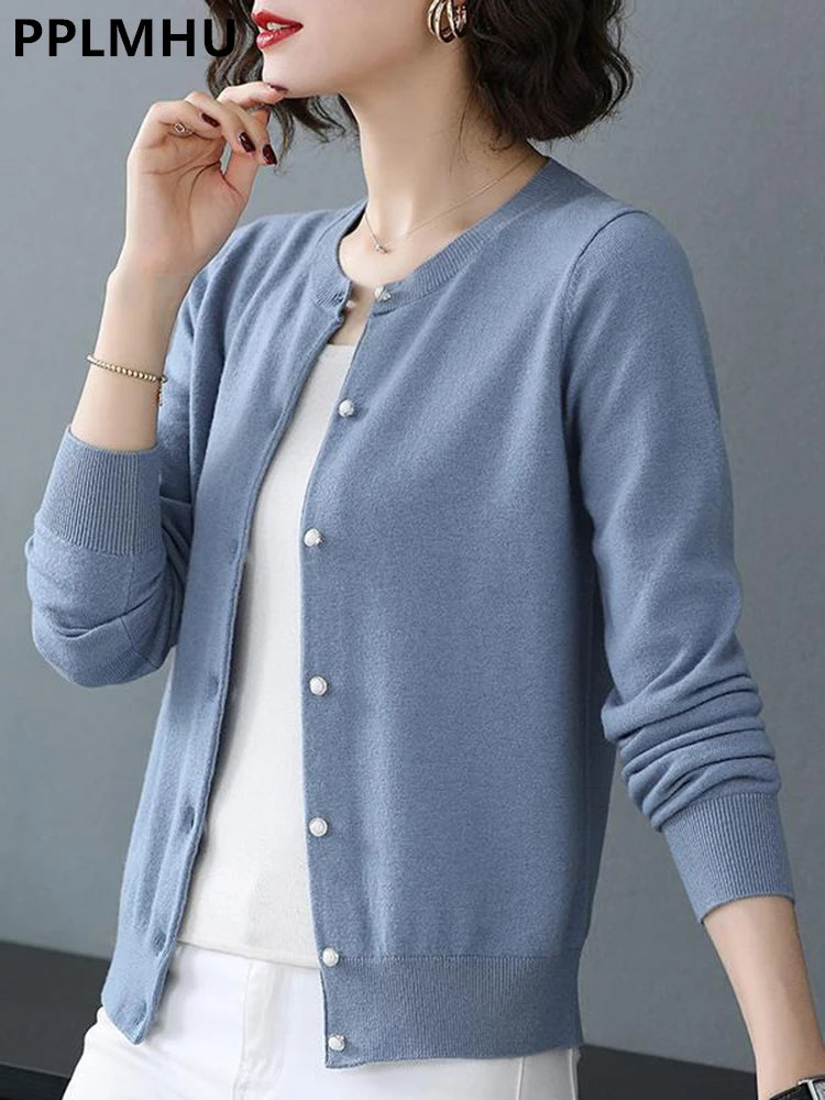Cardigans fins en maille .