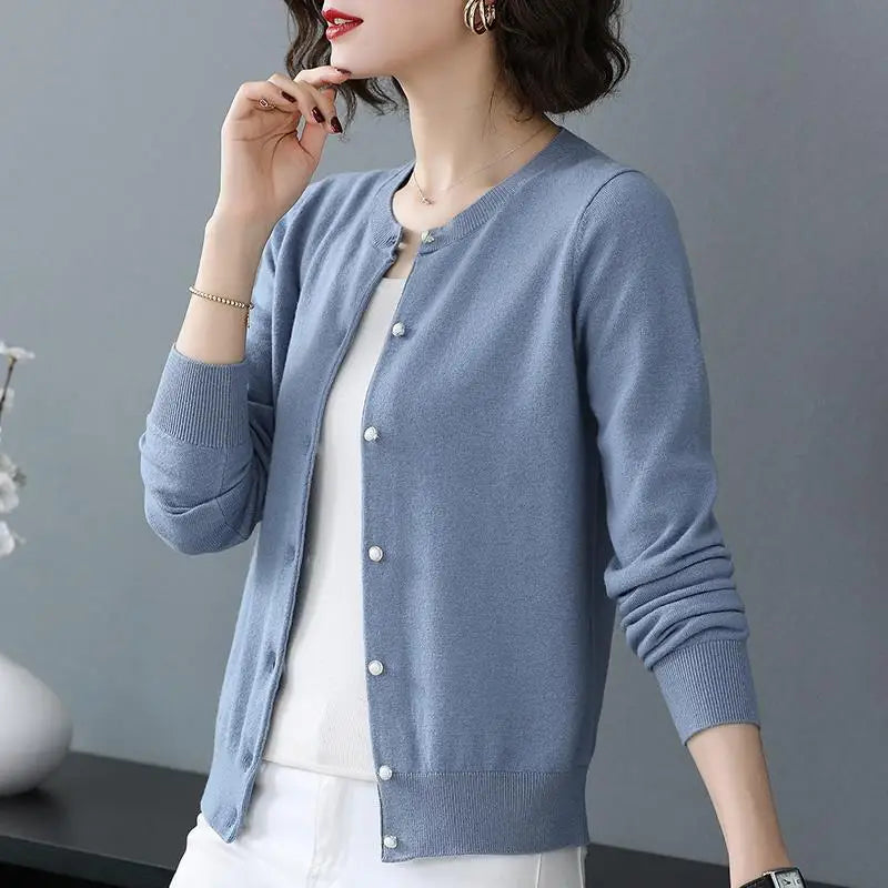 Cardigans fins en maille .