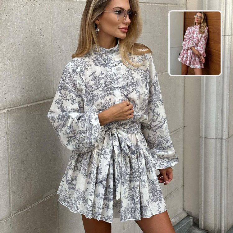 Robe courte à imprimé encre .